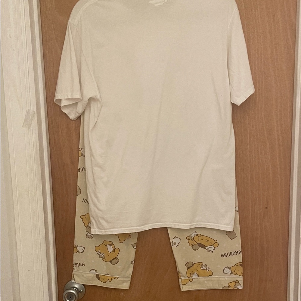 Sanrio Cream and Brown Pompompurin Pajama Set - Picture 6 of 9